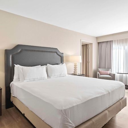 Doubletree By Hilton Columbus Hotel Buitenkant foto