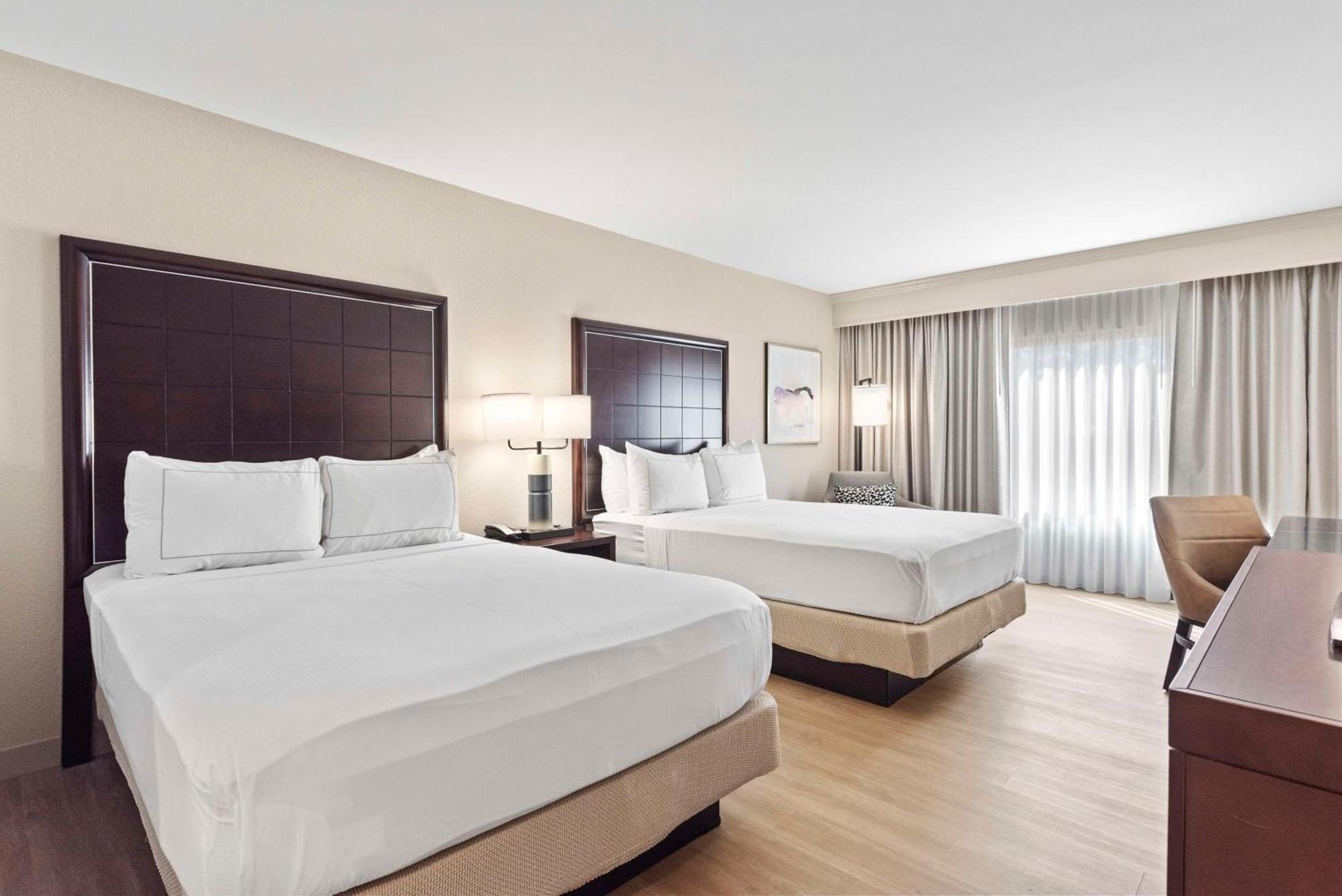 Doubletree By Hilton Columbus Hotel Buitenkant foto