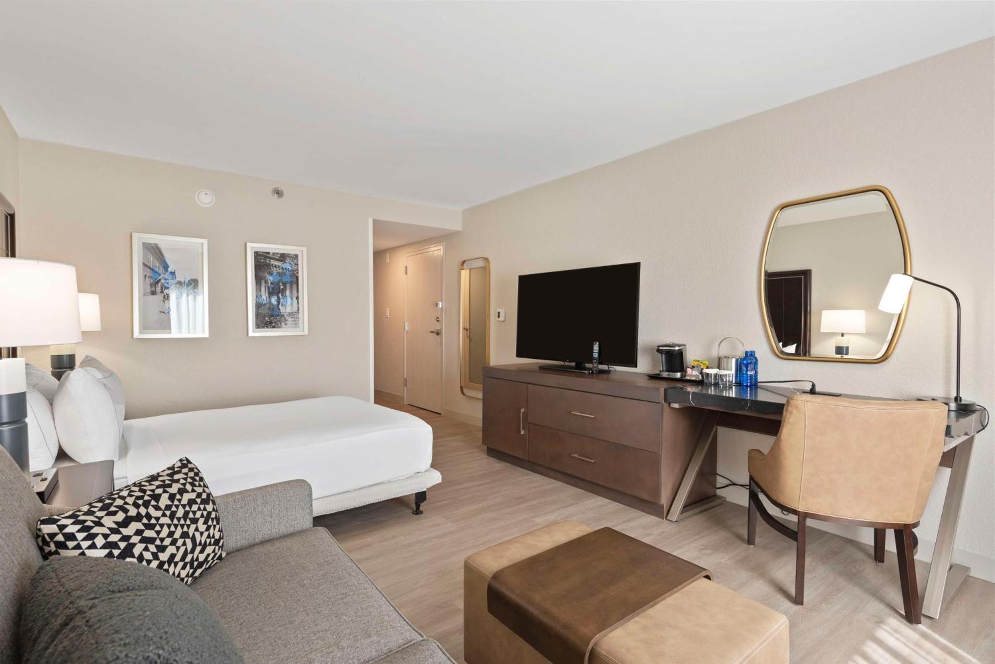 Doubletree By Hilton Columbus Hotel Buitenkant foto