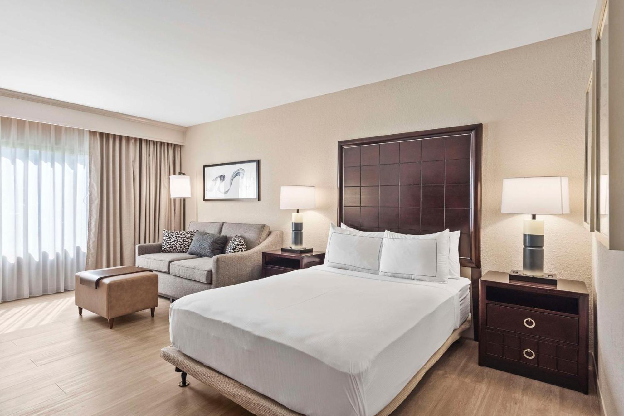 Doubletree By Hilton Columbus Hotel Buitenkant foto