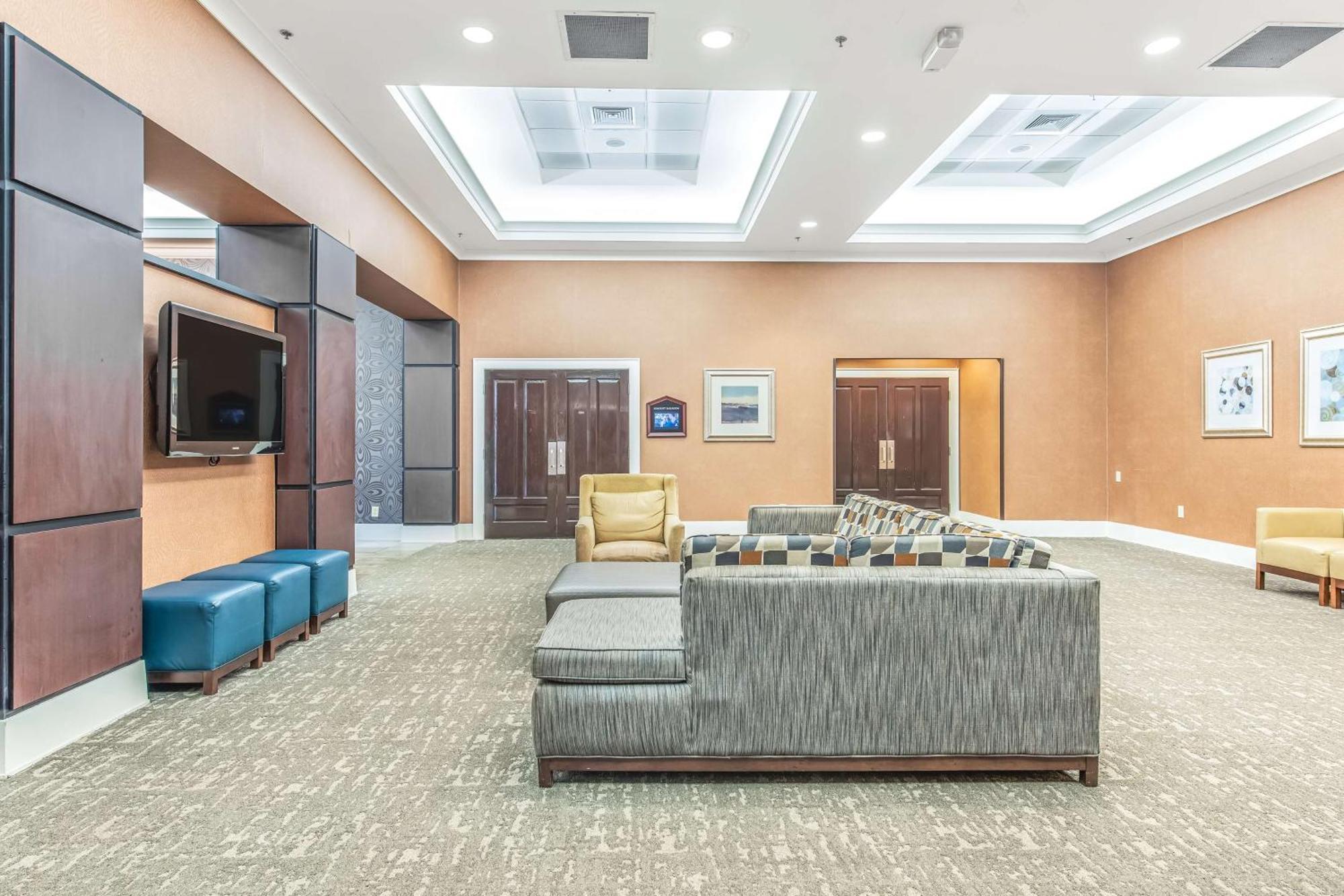 Doubletree By Hilton Columbus Hotel Buitenkant foto