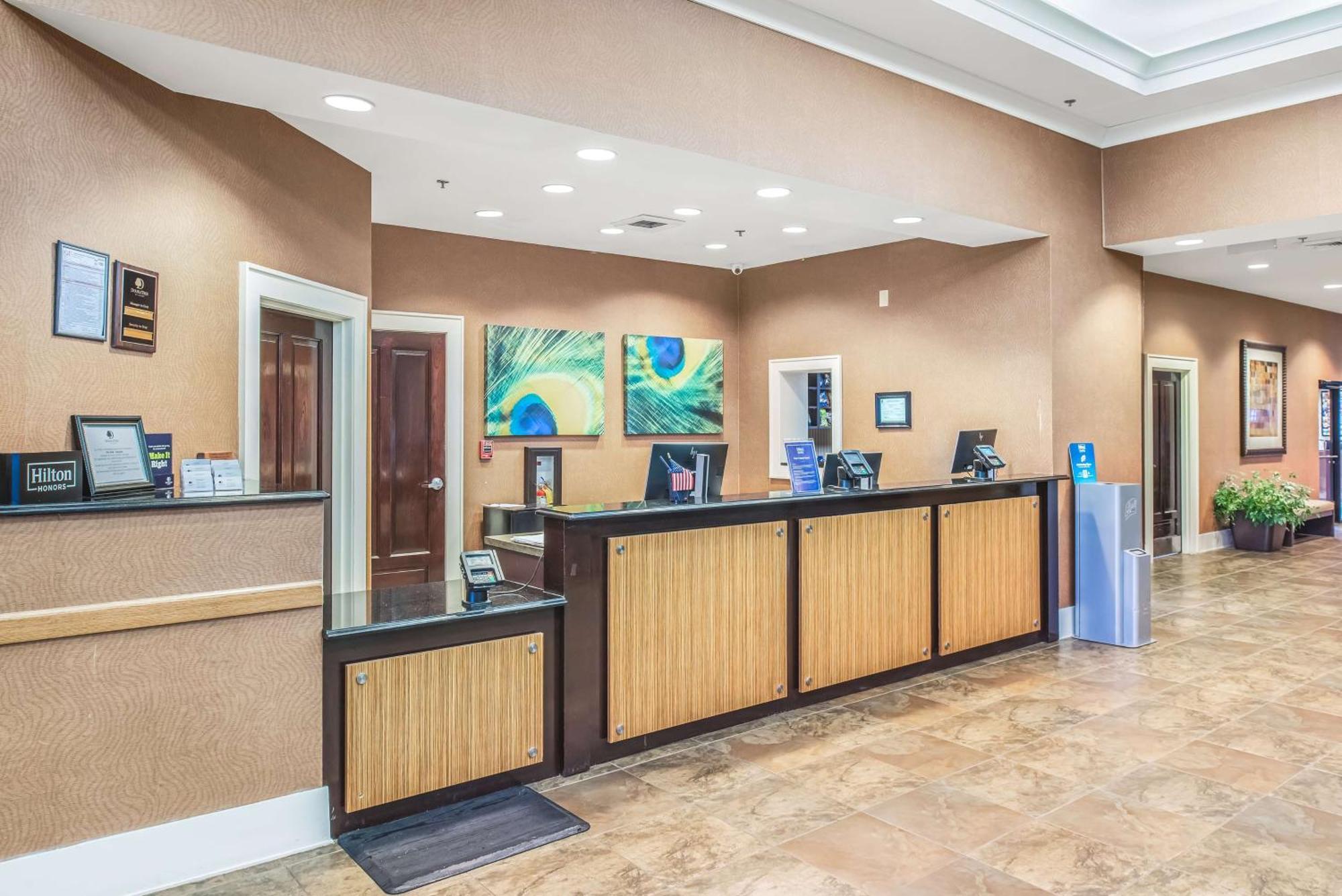 Doubletree By Hilton Columbus Hotel Buitenkant foto